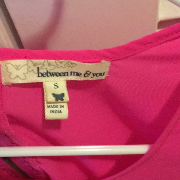 Pink blouse, small - Picture 2 of 3